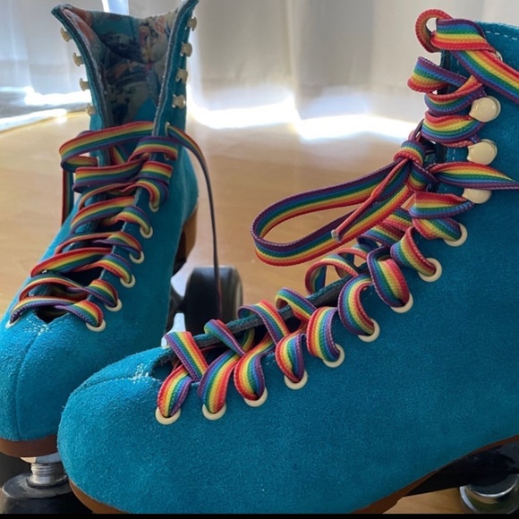 Moxi Lolly Roller Skates Vibrant Pool Blue rollerskate size 6- fits 7- 7.5 - Picture 5 of 9